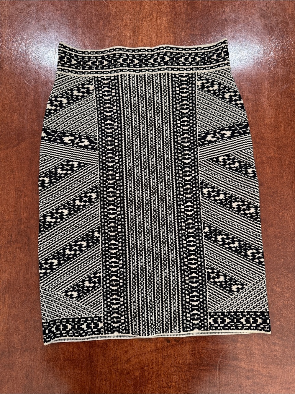 BCBGMaxAzria Black and Cream Geometric Knit Pencil Skirt